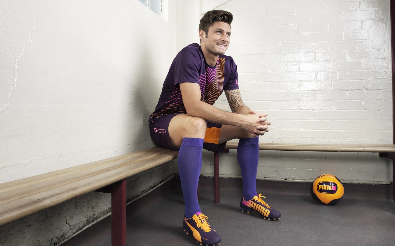 体育新闻中心发布智能运动装备数据分析平台，运动装备资讯